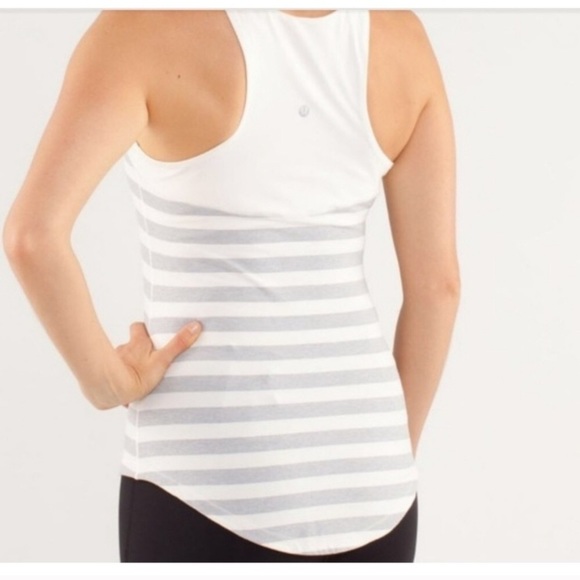 Lululemon Run First Base Tank Top Sz 6 Micro Macro - Picture 2 of 8